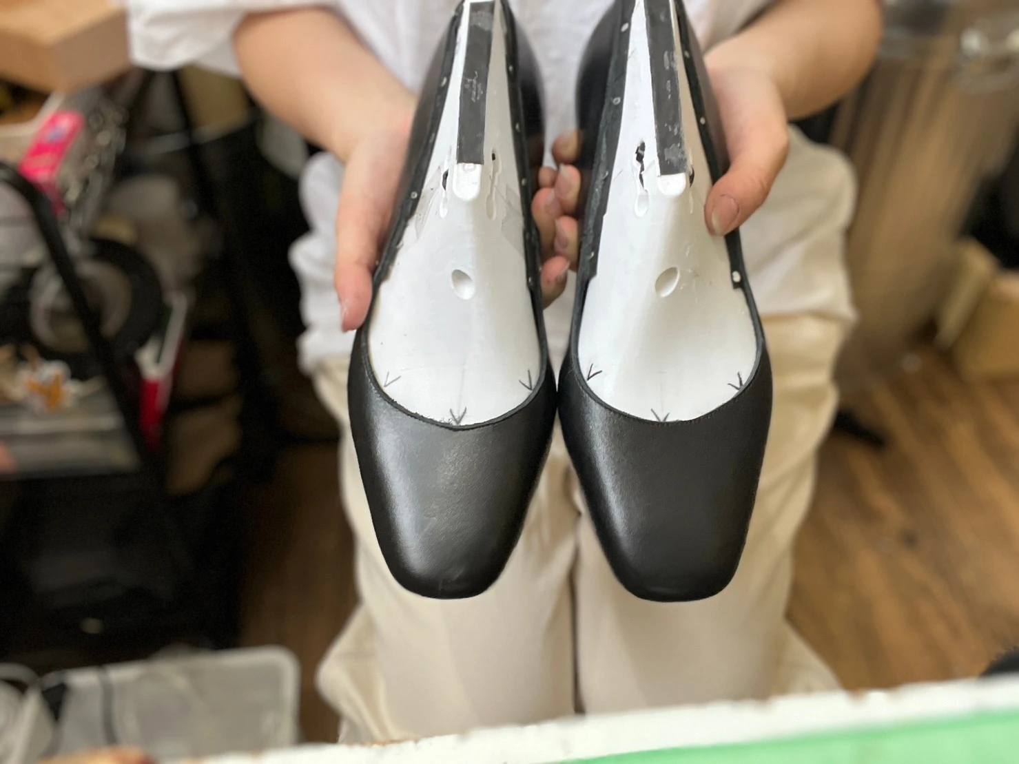 【左右で足幅が違う事でお悩み】オーダーパンプス製作中 | MooV Shoes東京渋谷