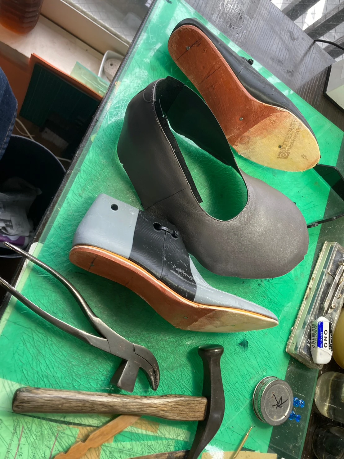 【足が小さいことでお悩み】オーダーパンプス製作中  | MooV Shoes近鉄百貨店あべのハルカス店